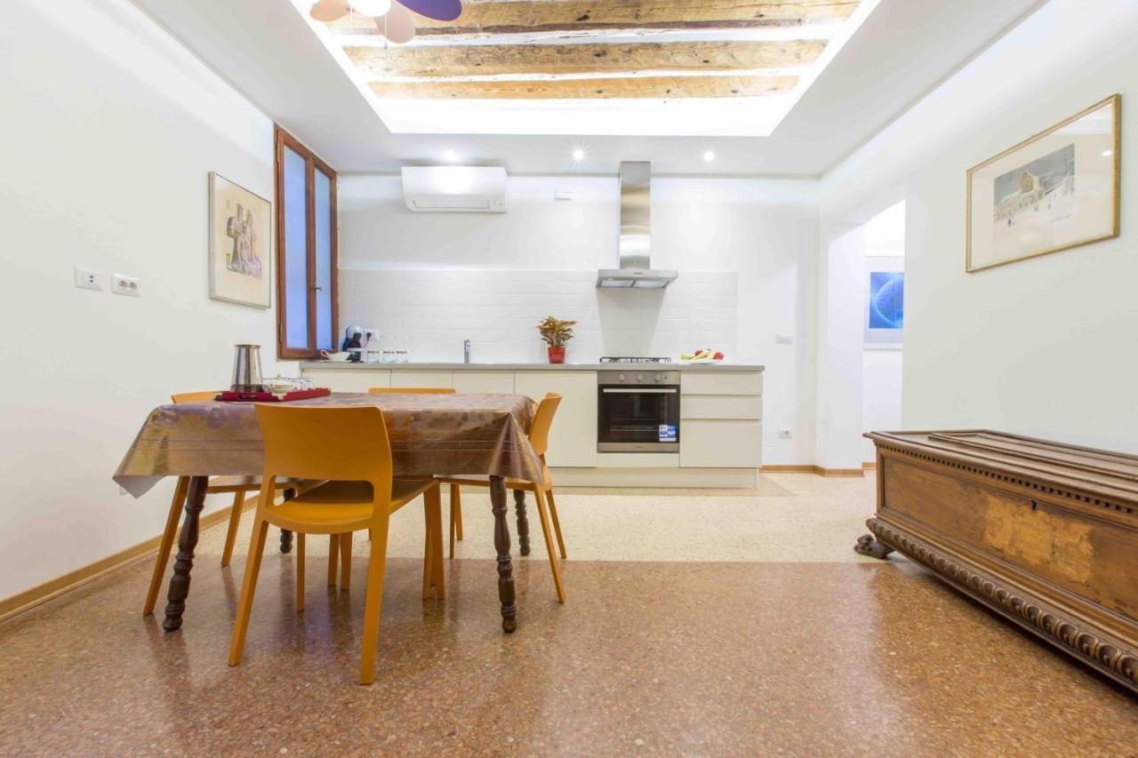 Ca Grimani Private Terrace Apartment เวนิส ภายนอก รูปภาพ